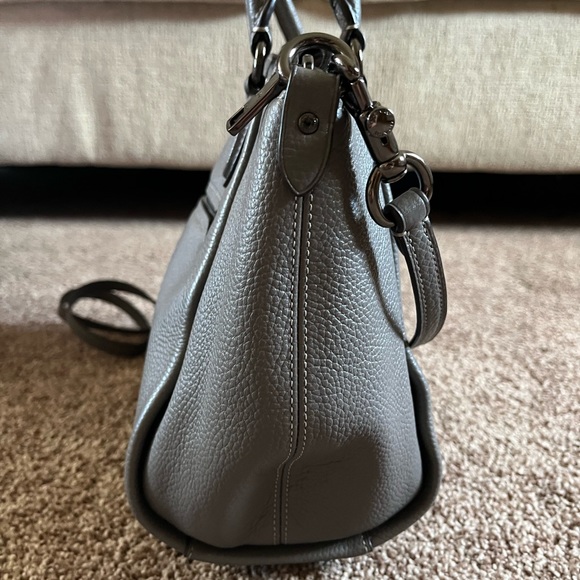 Coach crossbody - Picture 2 of 3